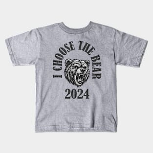 I choose the bear 2024 // Retro Style Design Kids T-Shirt